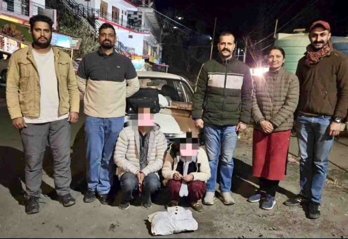 सिरमौर में 10.6 ग्राम चिट्टे और करंसी नोट के साथ महिला सहित दो गिरफ्तार, कार में हो रही थी तस्करी