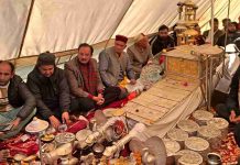 द्राबिल में उद्योग मंत्री ने बोठा व चालदा महासू महाराज का लिया आशीर्वाद, भंडारे में हुए शामिल