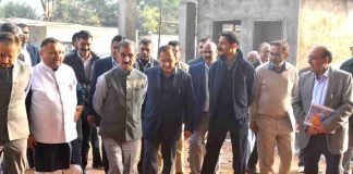 हिमाचल निकेतन के निर्माण का सीएम ने किया निरीक्षण, छह माह में कार्य पूरा करने के दिए निर्देश