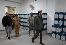 ईवीएम व वीवीपैट भंडार कक्ष का जिला निर्वाचन अधिकारी ने किया त्रैमासिक निरीक्षण