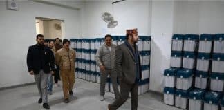 ईवीएम व वीवीपैट भंडार कक्ष का जिला निर्वाचन अधिकारी ने किया त्रैमासिक निरीक्षण