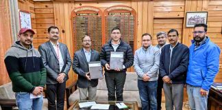 चंबा जिला प्रशासन और राष्ट्रीय जल विद्युत निगम के बीच जनहित संबंधी समझौता ज्ञापन हस्ताक्षरित