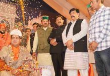 उप मुख्यमंत्री ने डेरा बाबा श्री रुद्रानंद आश्रम में नवाया शीश, गद्दीनशीनी समारोह में हुए शामिल