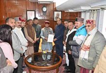 भाजपा विधायक दल ने राज्यपाल को सौंपा ज्ञापन, विधायक क्षेत्र विकास निधि और ऐच्छिक निधि रोकने पर जताया विरोध