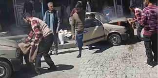 राजगढ़ बाजार में खड़ी कार में अचानक भड़की आग, लोगों की सूझबूझ से टला हादसा, पर बड़ा सवाल ये