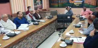 DC गंधर्वा राठौड़ के कड़े निर्देश : खाली और अनुपयोगी सरकारी भवनों की जानकारी उपलब्ध करवाएं सभी विभाग