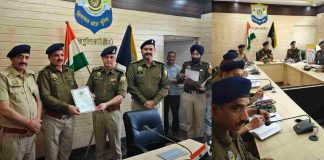 एसपी बद्दी ने ‘सीसी-3 प्रमाण पत्र’ से नवाजे उत्कृष्ट कार्य करने वाले पुलिस कर्मी, क्राइम मीटिंग में दिए ये सख्त निर्देश