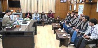 शिमला पहुंचे 2025 बैच के प्रोबेशनर IAS अधिकारी, DC अनुपम कश्यप से की मुलाकात