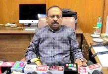 गैस आपूर्ति को लेकर सरकार ने कहा- घबराने की जरूरत नहीं, कालाबाजारी रोकने को सिलेंडरों की राशनिंग लागू