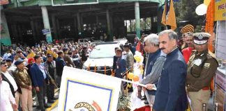 ISBT टूटीकंडी से CM सुक्खू ने प्री-पेड टैक्सी सेवा का किया शुभारंभ, शिमला शहर सहित चंडीगढ़ तक मिलेगी सुविधा