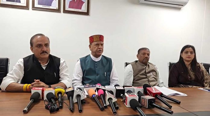 नाहन में डा. राजीव बिंदल की प्रेस कांफ्रेंस