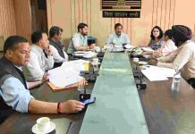 कोल बांध से प्रभावित परिवारों की समस्याओं का शीघ्र किया जाए समाधान: मंडलायुक्त