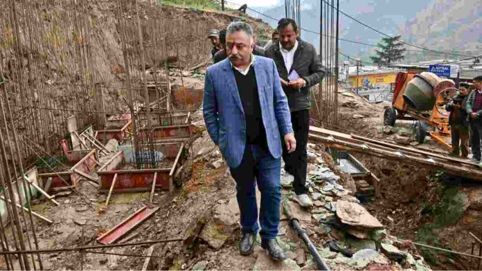 शिक्षा मंत्री