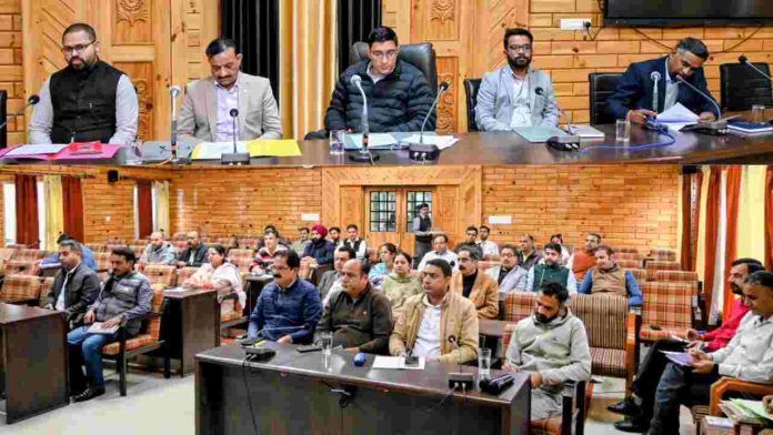 चंबा में हिमाचल दिवस के आयोजन को लेकर बैठक हिमाचल दिवस समारोह के जिला स्तरीय कार्यक्रम का आयोजन ऐतिहासिक चंबा चौगान में किया जाएगा