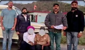 सिरमौर पुलिस ने बड़ी कार्रवाई करते हुए अंतरराज्यीय चिट्टा गिरोह का पर्दाफाश किया है। नाहन में तैनात डिटेक्शन सेल की टीम ने गुप्त सूचना के आधार पर पंजाब के दो युवकों को काबू किया, जिनके कब्जे से 294 ग्राम चिट्टा (हेरोइन) बरामद किया गया है।