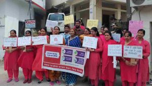 स्वास्थ्य एवं परिवार कल्याण विभाग के धगेड़ा खंड की ओर से बुधवार को नाहन में TB जागरूकता कार्यक्रम आयोजित किया गया। कार्यक्रम की अध्यक्षता खंड चिकित्सा अधिकारी डॉ. मोनीषा अग्रवाल ने की।