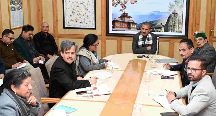 मुख्यमंत्री सुखविंद्र सिंह सुक्खू ने स्वास्थ्य शिक्षा विभाग की समीक्षा बैठक में सभी चिकित्सा महाविद्यालयों में मरीजों को उत्कृष्ट स्वास्थ्य सेवाएं प्रदान करने के निर्देश दिए।