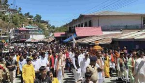 शिरगुल मेला राजगढ़ जिला स्तरीय बैशाखी मेला राजगढ़ मंगलवार को क्षेत्र के आराध्य देव शिरगुल देवता की पारंपरिक पूजा और शोभायात्रा के साथ आरंभ हुआ । शोभायात्रा में हजारों श्रद्धालुओं ने हिस्सा लिया। इस दौरान समूचा राजगढ़ शहर 'शिरगुल महाराज की जय' के नारों से गूंज उठा।