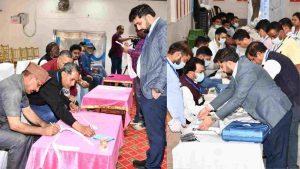 शहरी निकाय निर्वाचन-2026 के दृष्टिगत इलेक्ट्रॉनिक वोटिंग मशीन (EVM) की प्रथम स्तरीय जांच आज यहां ठोडो मैदान के समीप नगर निगम सोलन के हॉल में पूर्ण की गई।