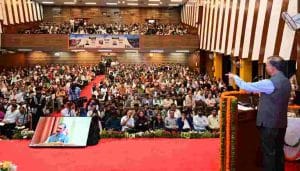 हिमाचल प्रदेश विश्वविद्यालय शिमला के स्थापना दिवस पर संबोधित करते मुख्यमंत्री सुखविंदर सिंह सुक्खू।