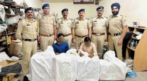 हिमाचल प्रदेश के बद्दी में पुलिस और ड्रग विभाग की संयुक्त टीम ने बड़ी कार्रवाई करते हुए सालासर कॉम्प्लेक्स में छापेमारी कर 2.23 लाख से अधिक नशीली गोलियां बरामद की हैं।