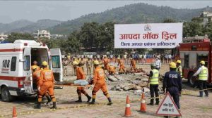 जिला आपदा प्रबंधन प्राधिकरण सिरमौर द्वारा 15 जून 2026 को जिला स्तरीय मेगा मॉक ड्रिल आयोजित की जाएगी। इस व्यापक अभ्यास का उद्देश्य भूकंप, बादल फटने, भूस्खलन, बाढ़ और वन अग्निकांड जैसी आपदाओं के दौरान विभिन्न विभागों और संस्थाओं की तैयारियों, समन्वय व त्वरित प्रतिक्रिया क्षमता का परीक्षण करना है।