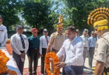 1965 के भारत-पाक युद्ध की वीरगाथा को किया याद, शहीद स्मारक पर मनाया 61वां विजय दिवस 1965 के भारत-पाक युद्ध की वीरगाथा को किया याद, शहीद स्मारक पर मनाया 61वां विजय दिवस