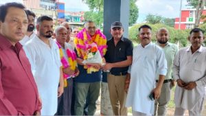 नाहन विधानसभा क्षेत्र के विधायक अजय सोलंकी ने शनिवार को कृषि विज्ञान केंद्र (KVK) सिरमौर, धौलाकुआं का दौरा कर किसानों के हित में चलाए जा रहे प्रशिक्षण और प्रसार कार्यों की जानकारी ली।