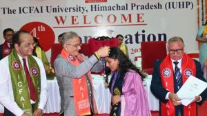 राज्यपाल कविंद्र गुप्ता ने बुधवार को सोलन जिले के बद्दी स्थित आईसीएफएआई विश्वविद्यालय के चौथे दीक्षांत समारोह में बतौर मुख्य अतिथि शिरकत की।