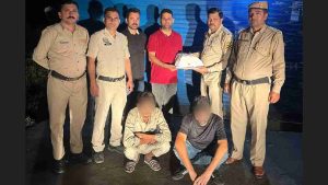 जिला सिरमौर के उपमंडल पांवटा साहिब में पुलिस की स्पैशल डिटेक्शन टीम ने ट्रक यूनियन के पास एक टैंपो से भारी मात्रा में प्रतिबंधित कैप्सूल बरामद किए हैं।