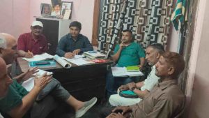 आगामी पंचायत और शहरी निकाय चुनाव को लेकर आज सीपीएम जिला केंद्र की बैठक नाहन में आयोजित की गई, जिसमें पार्टी ने चुनावी रणनीति पर मंथन करते हुए स्पष्ट किया कि वह इस बार स्थानीय मुद्दों को प्रमुखता से उठाएगी और जनता से जुड़े सवालों पर सक्रिय हस्तक्षेप करेगी।