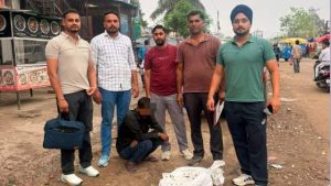 नशा तस्करी के खिलाफ चलाए जा रहे अभियान के तहत बद्दी पुलिस के स्पेशल सेल-एक्स ने बड़ी कार्रवाई करते हुए 4.048 किलोग्राम गांजा बरामद कर एक आरोपी को गिरफ्तार किया है।