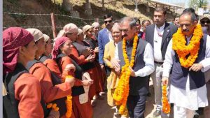 शिमला जिला के कसुम्पटी विधानसभा क्षेत्र की धरेच ग्राम पंचायत प्रदेश की पहली ऐसी ग्रीन पंचायत बन गई है, जिसमें 500 किलोवाट क्षमता की सौर ऊर्जा परियोजना ने सफलतापूर्वक उत्पादन आरंभ कर दिया है।