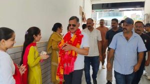 ई-लाइब्रेरी का शुभारंभ नगर व ग्राम नियोजन, आवास, तकनीकी शिक्षा, व्यावसायिक और औद्योगिक प्रशिक्षण मंत्री राजेश धर्माणी ने बुधवार को घुमारवीं में भवानी ई-लाइब्रेरी का विधिवत शुभारंभ किया।