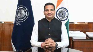 डीसी ने कहा कि मतदान समाप्ति के निर्धारित समय से पूर्व 48 घंटे की अवधि के दौरान कोई भी उम्मीदवार अथवा राजनीतिक दल सार्वजनिक सभा, जुलूस अथवा प्रचार गतिविधियों का आयोजन नहीं कर सकेगा।