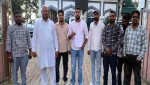 तंग सड़कों और कर्ज के पहियों के बीच फंसे ट्रांसपोर्टर DC से मिले, रात के वक्त वाहनों के संचालन की मांगी अनुमति