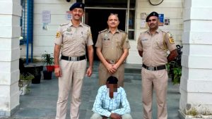 पांवटा साहिब में गांजे की खेप के साथ एक गिरफ्तार, गुप्त सूचना पर पुलिस ने घर में दबिश देकर कार्रवाई को दिया अंजाम