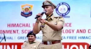 हिमाचल प्रदेश पुलिस मुख्यालय ने 'हारमनी ऑफ द पाइन्स' बैंड के प्रभारी इंस्पेक्टर विजय कुमार के खिलाफ  कार्रवाई करते हुए उन्हें तत्काल प्रभाव से निलंबित कर दिया है।