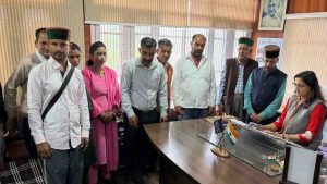 क्रेशर लगाने पर नेहली धीड़ा के ग्रामीणों का विरोध, मकानों पर मंडरा रहा खतरा; ADC से लगाई ये गुहार