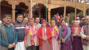 हिमाचल प्रदेश के जिला सिरमौर की टटियाना पंचायत ने पंचायत चुनाव में अनोखी मिसाल पेश करते हुए प्रधान, उपप्रधान और बीडीसी सदस्य सहित पूरे पैनल का निर्विरोध चयन कर प्रदेशभर में चर्चा बटोरी है।