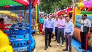 उपायुक्त एवं अध्यक्ष, अंतरराष्ट्रीय मिंजर मेला समिति, चंबा मुकेश रेपस्वाल ने आज मिंजर मेला-2026 के आयोजन स्थल का दौरा कर मेले की विभिन्न व्यवस्थाओं का विस्तृत निरीक्षण किया।