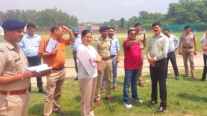 एंटी चिट्टा वॉकथॉन की तैयारियों का शनिवार को हिमाचल प्रदेश पुलिस के महानिरीक्षक विमल गुप्ता ने इंदिरा गांधी खेल स्टेडियम ऊना में जायजा लिया।