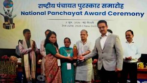 हिमाचल प्रदेश के जिला मंडी की ग्राम पंचायत लोहारडी ने पंचायतों के समग्र विकास के दृष्टिगत क्लीन एंड ग्रीन पंचायत की श्रेणी में राष्ट्रीय स्तर पर तृतीय स्थान हासिल किया है।