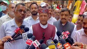 डॉ. बिंदल ने कहा कि कांग्रेस के नेता भाजपा से 10 वर्षों का हिसाब मांग रहे हैं, जबकि कांग्रेस दशकों तक नाहन शहर को पर्याप्त पेयजल तक उपलब्ध नहीं करवा सकी