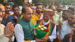 नेता प्रतिपक्ष ने कहा कि प्रधानमंत्री नरेंद्र मोदी के 12 वर्षों के कार्यकाल में दशकों से चले आ रहे 10 जल विवादों को सुलझाने में सफलता मिली है। किशाऊ डैम भी केंद्र और राज्यों के बीच बेहतर समन्वय और सहमति का उदाहरण है।