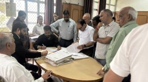नाहन में लोक अदालत जिला सिरमौर में शनिवार को आयोजित राष्ट्रीय लोक अदालत में 8,409 मामलों को सुनवाई के लिए लिया गया, जिनमें से 4,543 मामलों का मौके पर ही आपसी समझौते से निपटारा किया गया।