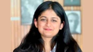निवांशी को यूनाइटेड किंगडम की प्रतिष्ठित यूनिवर्सिटी ऑफ सरे (University of Surrey) में मास्टर्स इन फार्मेसी की पढ़ाई के लिए प्रवेश मिला है। विशेष उपलब्धि यह है कि उन्हें उच्च शिक्षा के लिए छात्रवृत्ति भी प्राप्त हुई है।