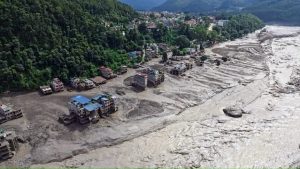 नेपाल में 26 अगस्त, 2026 को अचानक आई बाढ़ के मद्देनजर मंडी जिला प्रशासन ने जिला आपातकालीन परिचालन केंद्र के माध्यम से विशेष हेल्पडेस्क स्थापित किया है।