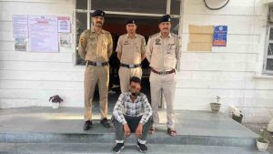 जिला सिरमौर के पुलिस थाना पांवटा साहिब की टीम ने ट्रक चालक से भुक्की की खेप बरामद की है। पुलिस ने आरोपी के खिलाफ ND&PS में केस दर्ज कर आगामी कार्रवाई शुरू कर दी है।