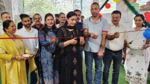 राजगढ़ के कडीयुत (हाब्बन रोड) में क्रिकेट खिलाड़ियों को आधुनिक प्रशिक्षण सुविधाएं उपलब्ध कराने के उद्देश्य से स्थापित 'नॉर्थ हिल क्रिक ज़ोन' इंडोर क्रिकेट एरीना का शनिवार को शुभारंभ हुआ।